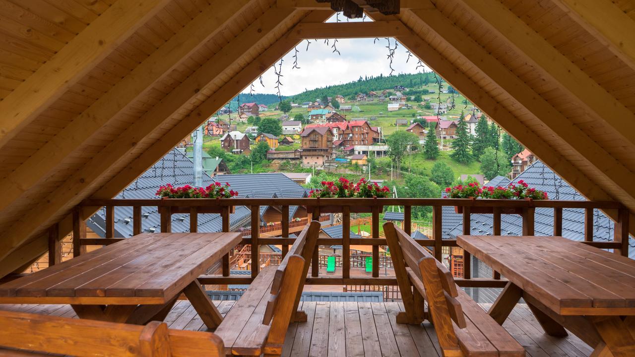 Family Hotel Kaskad Bukovel Kültér fotó